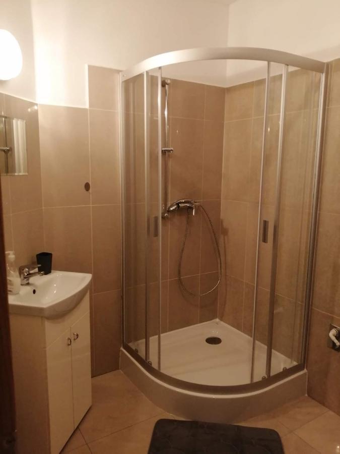 Konde Apartments B Дунайська Стреда Екстер'єр фото