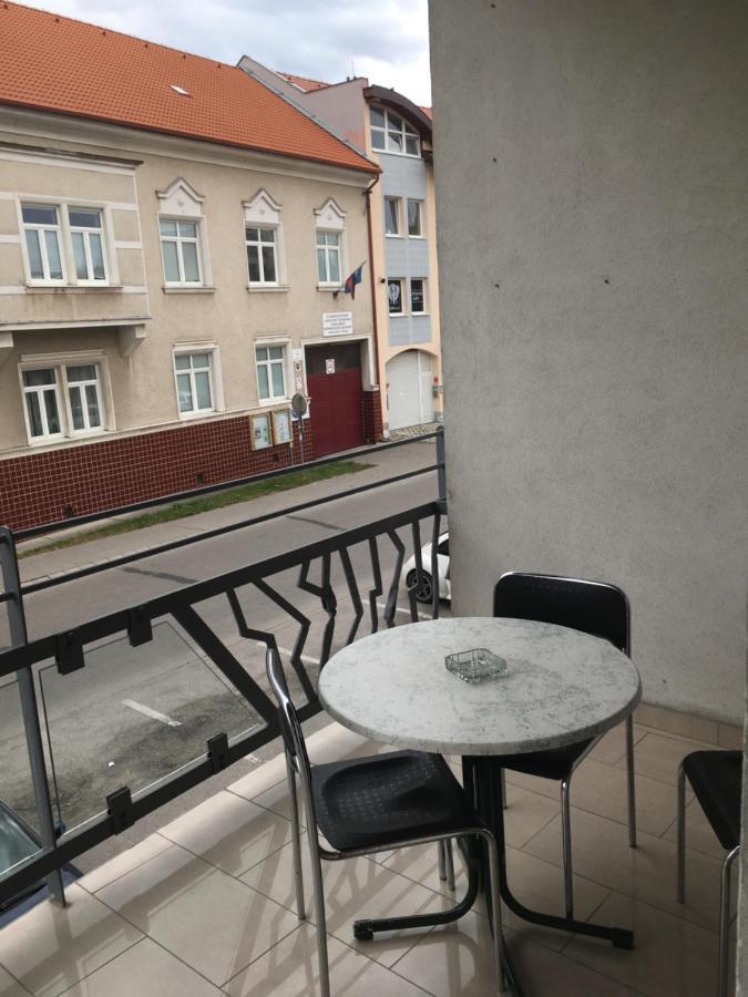 Konde Apartments B Дунайська Стреда Екстер'єр фото