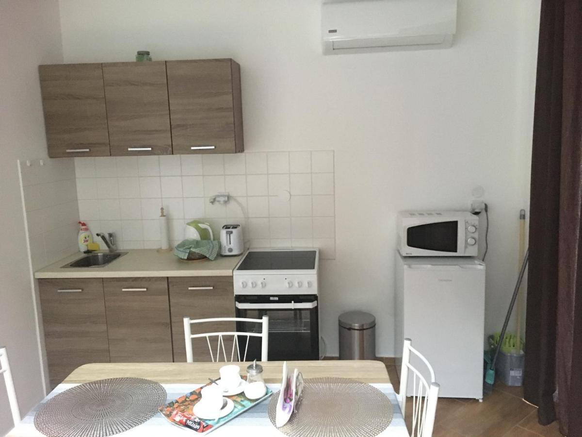 Konde Apartments B Дунайська Стреда Екстер'єр фото