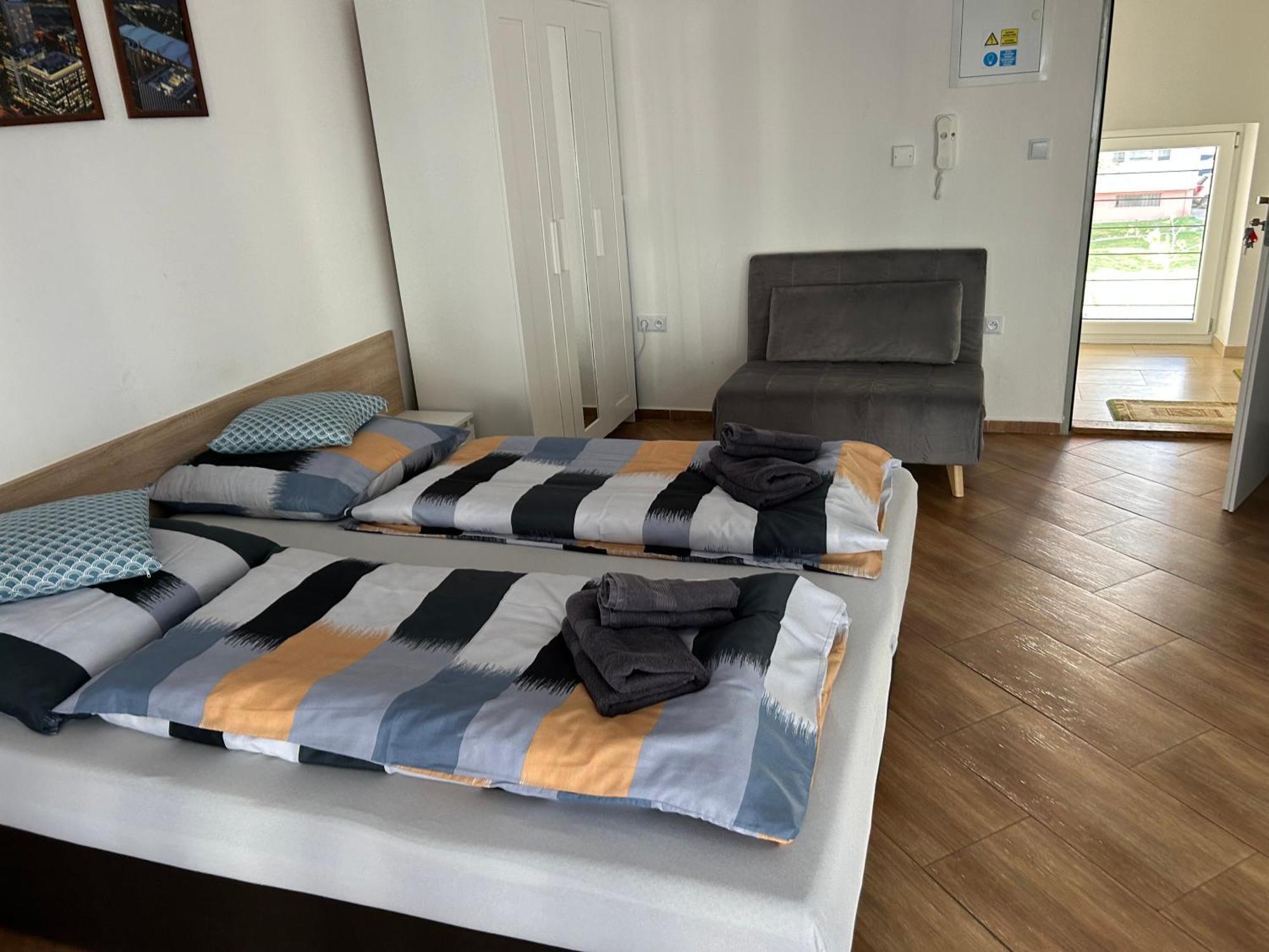 Konde Apartments B Дунайська Стреда Екстер'єр фото