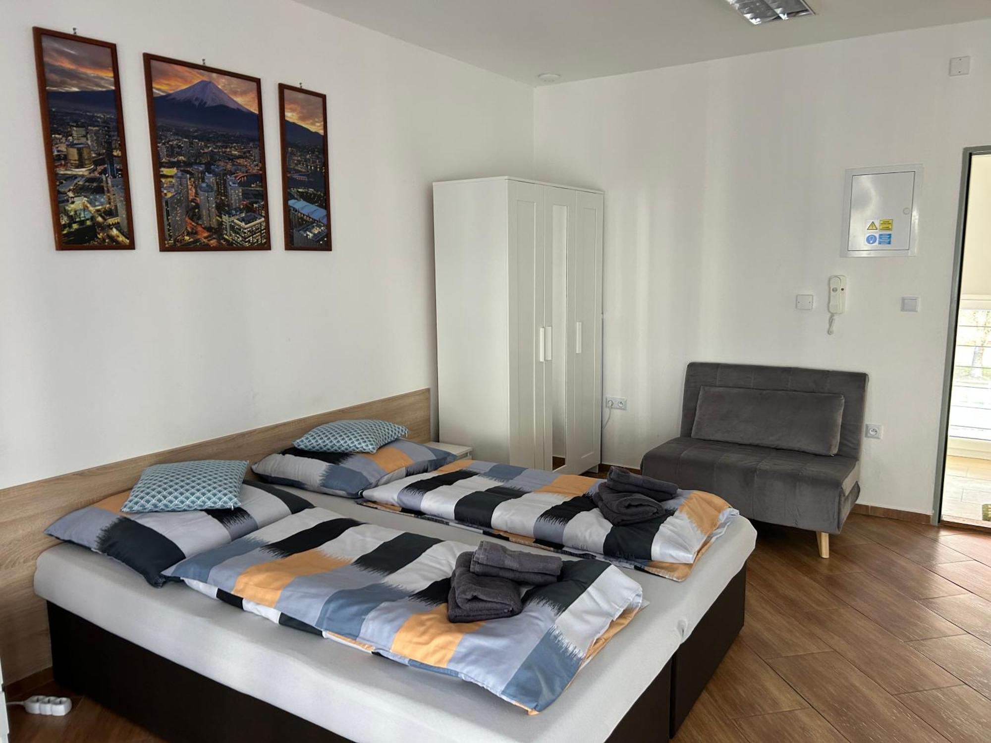 Konde Apartments B Дунайська Стреда Екстер'єр фото
